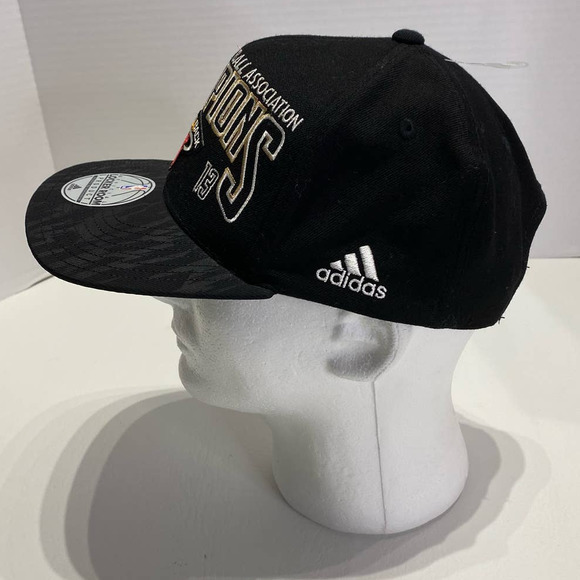 Miami Heat Adidas 2013 NBA Champions Official Locker Room Strapback Cap Hat - Picture 2 of 9